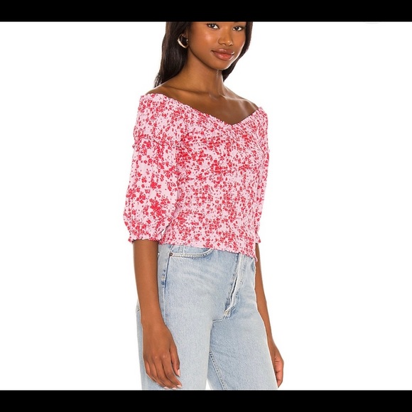 NWT STEVE MADDEN ADORABLE Ditsy Smocked Off Shoulder Top In Violet Icing Sz M - Picture 4 of 10